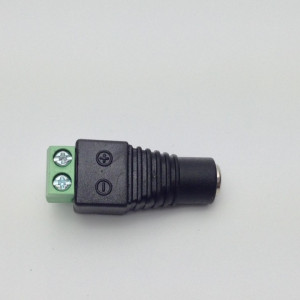 Mufa alimentare mama 2.1mm G102, conector DC jack 2.1 x 5.5mm, material PVC rezistent, tensiune maxima 36V DC, curent de lucru 4A, utilizare in sisteme de supraveghere CCTV, instalare rapida si conexiune stabila