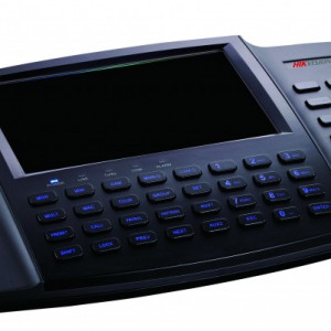 Tastatura de retea Hikvision DS-1100KI, joystick 4 axe, ecran tactil pentru previzualizare real-time, control PTZ si Video Wall, suporta pana la 4000 de dispozitive, compatibila ONVIF si SDK, gestionare avansata pentru 32 utilizatori