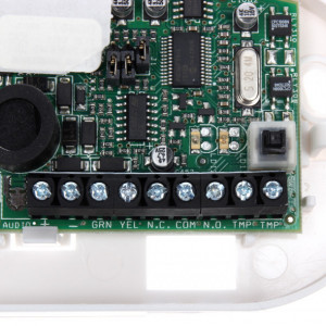 Detector de geam spart Paradox Glasstrek DG457, detectie 9m, 90 grade, analiza audio si infrasonica, 7 filtre digitale, sensibilitate reglabila, mod operare releu sau Combus EVO, imunitate RFI/EMI, certificat Grad 2 - Img 3