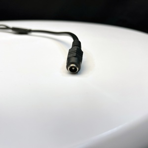 Splitter alimentare 1 x mama la 4 x tata SPAL104, mufa DC 2.1/5.5mm, utilizat pentru ramificarea alimentarii in sisteme de supraveghere CCTV, compatibil cu surse 12V-24V, design compact si rezistent - Img 4