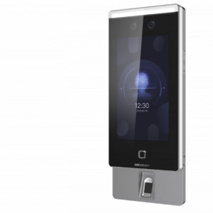 Terminal control acces facial HikVision DS-K1T671MF, ecran tactil 7 inch, capacitate 6000 fete si 5000 amprente, cititor card Mifare, detectie masca, recunoastere sub 0.2s, audio bidirectional, protectie IP65, montaj perete
