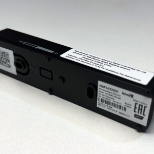 Contact magnetic wireless slim Hikvision DS-PDMCS-EG2-WE-Black AX PRO, design discret, configurare completa prin aplicatie, tehnologie Frequency Hopping, indicator LED, montaj facil, baterie inclusa - Img 3
