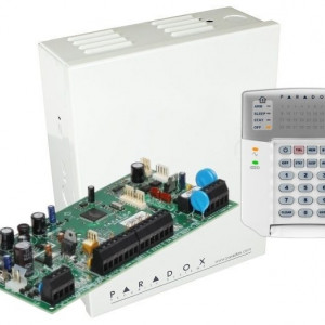 Kit alarmă Paradox SP5500+ (cutie metalică + transformator) + tastatură K32+ LED, AWO000EI, 5-32 zone, sistem cablat profesional