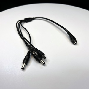 Splitter alimentare 1 x mama la 4 x tata SPAL104, mufa DC 2.1/5.5mm, utilizat pentru ramificarea alimentarii in sisteme de supraveghere CCTV, compatibil cu surse 12V-24V, design compact si rezistent - Img 5