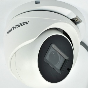 Camera supraveghere Hikvision Turret 5MP DS-2CE79H0T-IT3ZE(2.7-13.5mm)(C), lentila motorizata 2.7-13.5mm, tehnologie PoC (Power over Coax), IR 40m, IP67, Smart IR, carcasa metalica, iesire video 4 in 1 (TVI/AHD/CVI/CVBS), semnal HD - Img 4