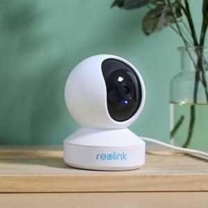 Camera supraveghere interior Reolink E Series 5MP E330, Wi-Fi, tehnologie Smart Detection cu auto tracking, detectie plans copil si persoane, acoperire 360 grade, functie Pan si Tilt, apertura F1.6, audio bidirectional