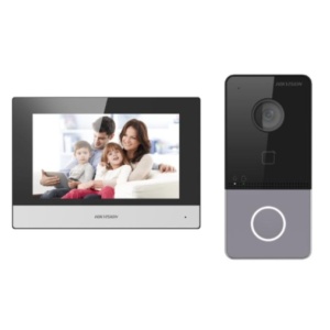 Kit videointerfon IP WiFi Hikvision DS-KIS603-P(C) 2MP, ecran 7 inch TFT tactil, Full HD 1080p, unghi 129°, audio bidirectional, Mifare 13.56MHz, PoE, WiFi 2.4GHz, detectie miscare, WDR, slot TF 32GB, IP65, montaj aparent - Img 1