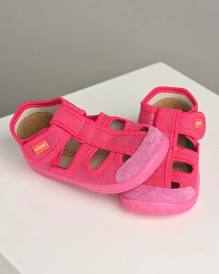 Milami patofnice za devojčice u pink boji, slika 3