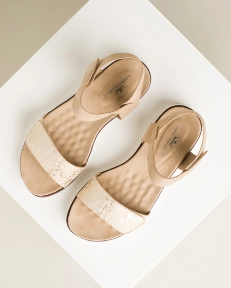 Ženske udobne ravne sandale sa čičak trakama, bež boja, slika 9