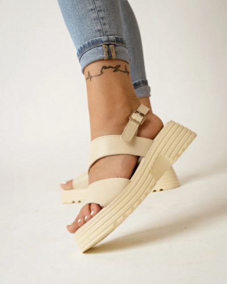 Džombaste bele sandale od kože, slika 1