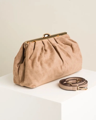 Ženska bež clutch torbica od eko velura sa zlatnim detaljima, slika 4