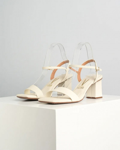 Bele Vizzano sandale sa blok petom, slika 2