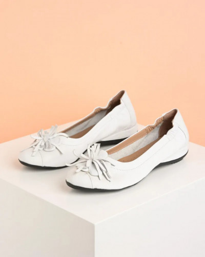 Lagane bele ženske cipele na malu petu, slika 1