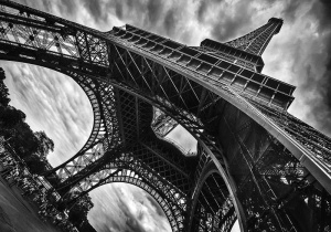Eiffel tower wide angle shot image - 12672 - Img 1