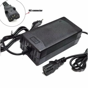 Incarcator baterie triciclu / scuter electric 67.2 V (model 2)