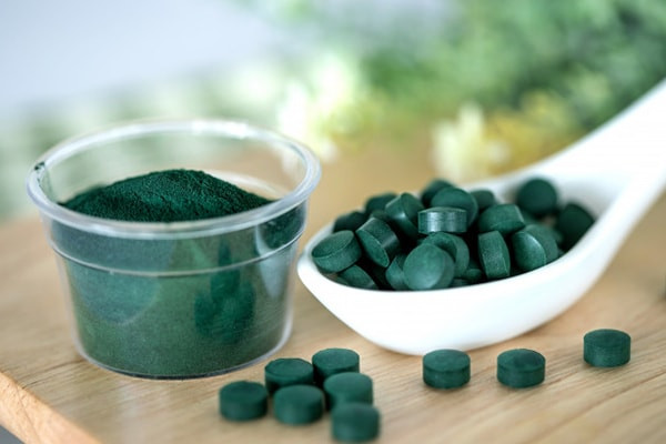 Spirulina - Cum Va Poate Ajuta