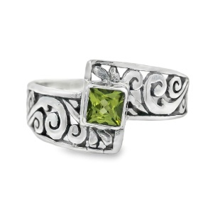 Inel Argint realizat manual Peridot Tukiyem