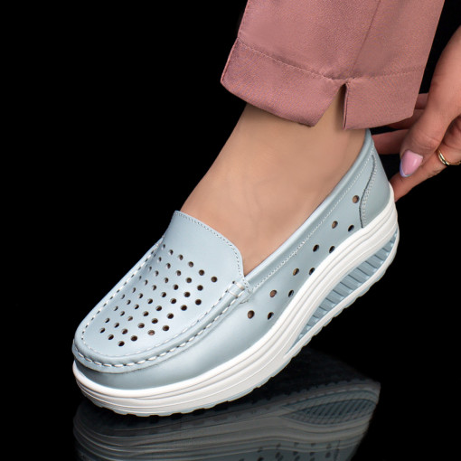 Pantofi casual trendy cu platforma, Pantofi casual dama din Piele naturala albastri deschis perforati cu platforma MDL03748 - modlet.ro