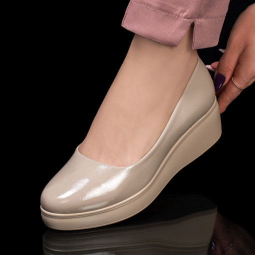 Pantofi clasici casual cu platforma, Pantofi cu platforma dama casual bej MDL03595 - modlet.ro