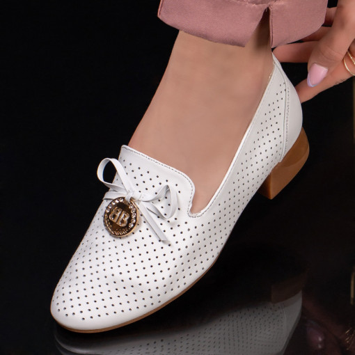 Pantofi casual clasici dama, Pantofi dama casual albi cu toc mic si funda MDL03966 - modlet.ro