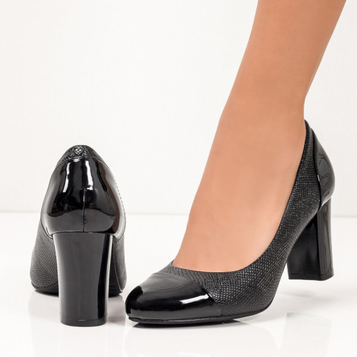 Pantofi negri dama cu toc gros si varf lacuit MDL05480