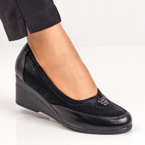 Pantofi casual cu platforma, Pantofi casual dama cu platforma negri si insertii de material elastic MDL06278 - modlet.ro