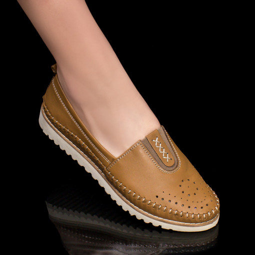 Pantofi dama casual - Piele naturala, Pantofi dama maro din Piele cu perforatii si talpa joasa MDL03878 - modlet.ro