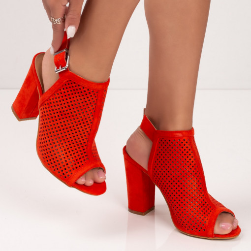 Sandale trendy cu toc gros, Sandale elegante dama rosii cu perforatii MDL05473 - modlet.ro