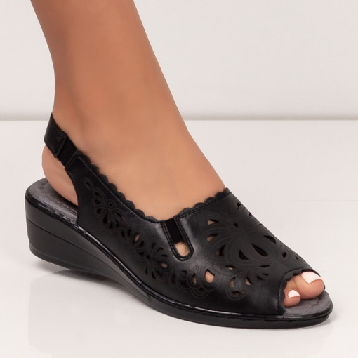 Sandale clasice cu platforma, Sandale perforate dama negre cu platforma MDL05225 - modlet.ro