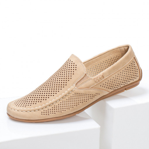 Mocasini perforati bej barbati MDL04643