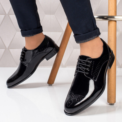 Pantofi eleganti negri lacuiti barbati din Piele naturala Terany