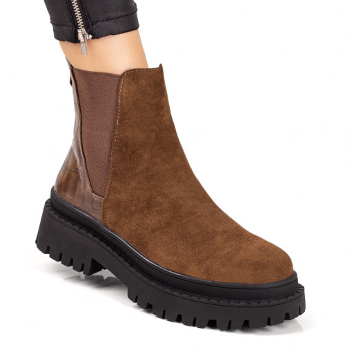 Ghete dama maro suede cu fermoar si insertie de material elastic MDL07794