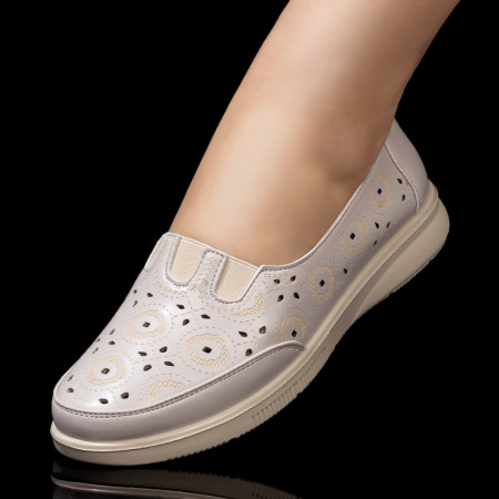Reduceri  Pantofi casual, Pantofi dama casual perforati cu talpa joasa bej MDL08178 - modlet.ro