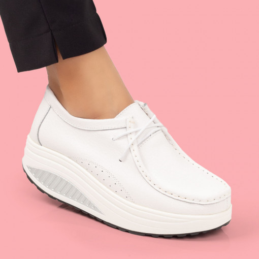 Pantofi clasici casual cu platforma, Pantofi casual dama albi cu siret si platforma din Piele naturala MDL06089 - modlet.ro
