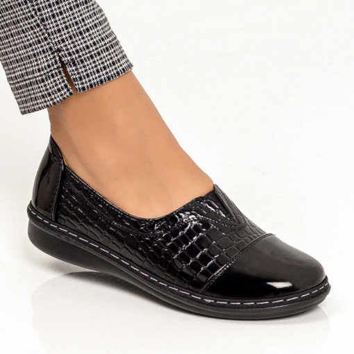Pantofi casual dama, Pantofi casual negri dama cu aspect lacuit MDL05888 - modlet.ro
