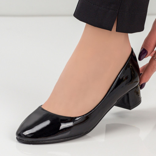 Pantofi cu toc dama negri lacuiti MDL033866