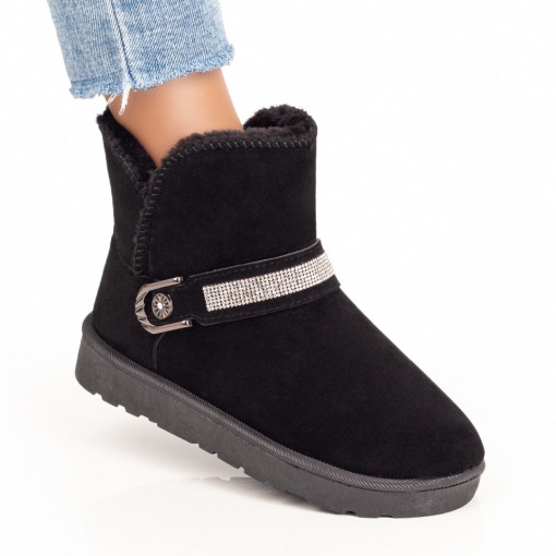 Cizme negre suede scurte dama cu accesoriu decorativ MDL07451