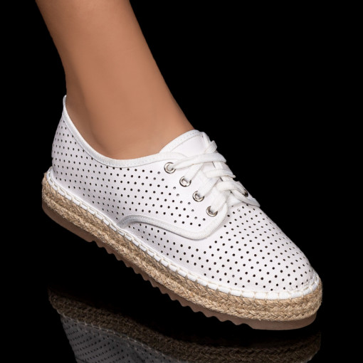 Pantofi dama - Piele naturala, Pantofi dama casual albi din Piele perforati cu talpa groasa MDL05355 - modlet.ro