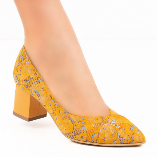 Pantofi cu toc gros dama, Pantofi dama galbeni eleganti cu toc gros si model floral din Piele MDL033890 - modlet.ro