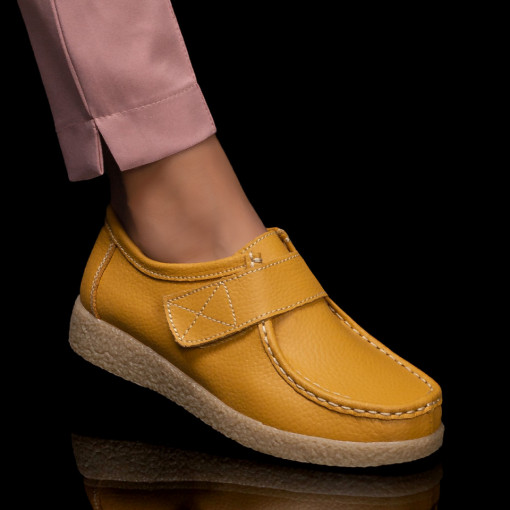 Pantofi casual clasici dama, Pantofi casual dama galbeni cu scai din Piele naturala MDL06086 - modlet.ro