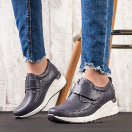 Pantofi casual trendy cu platforma, Pantofi casual dama gri din Piele naturala cu platforma MDL02880 - modlet.ro