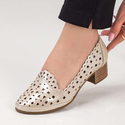 Pantofi dama bej perforati cu toc mic MDL04257