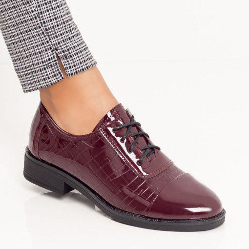 Pantofi casual clasici dama, Pantofi casual cu aspect lacuit dama visinii cu siret MDL033834 - modlet.ro