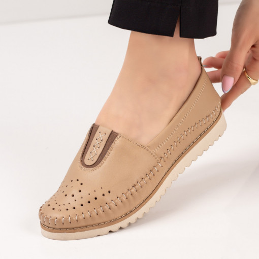 Pantofi dama casual - Piele naturala, Pantofi dama bej din Piele cu perforatii si talpa joasa MDL03878 - modlet.ro