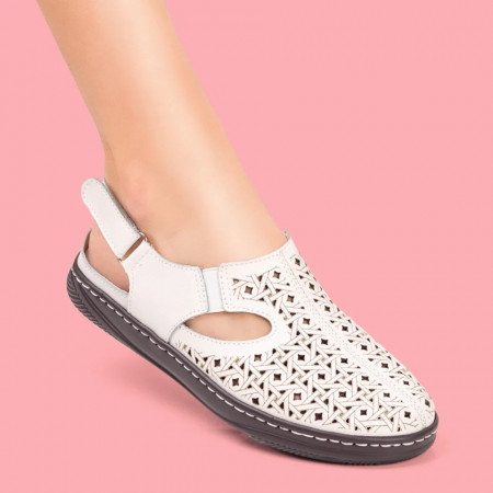 Sandale dama albe perforate si inchidere cu scai din Piele naturala MDL05423