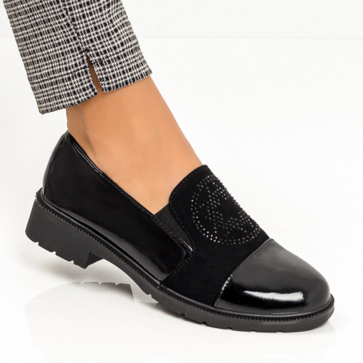 Pantofi casual dama negri cu insertii de material elastic si varf lacuit MDL05982
