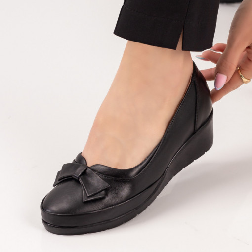 Pantofi clasici casual cu platforma, Pantofi dama cu platforma negri cu funda din Piele Lyriua - modlet.ro