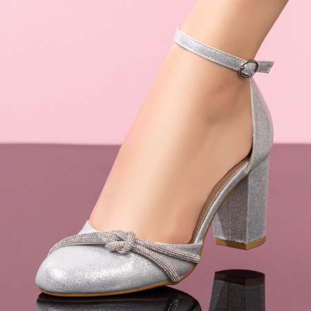 Reduceri  Pantofi cu toc, Pantofi dama cu toc si accesoriu decorativ argintii MDL08106 - modlet.ro