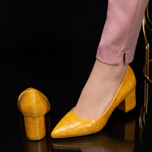 Pantofi trendy cu toc gros, Pantofi dama galbeni eleganti cu aspect lacuit MDL04343 - modlet.ro