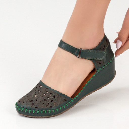 Pantofi dama - Piele naturala, Pantofi dama verzi perforati cu platforma din Piele MDL04781 - modlet.ro
